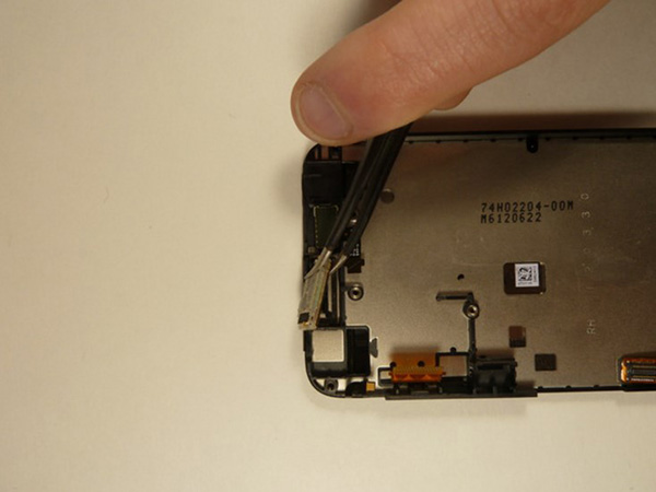 Замена внутренного наушника в HTC T320e One V - 37 | Vseplus