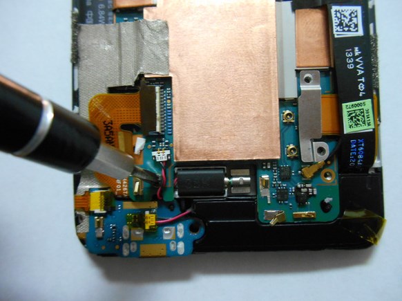 Замена батареи в HTC 601n One mini - 34 | Vseplus