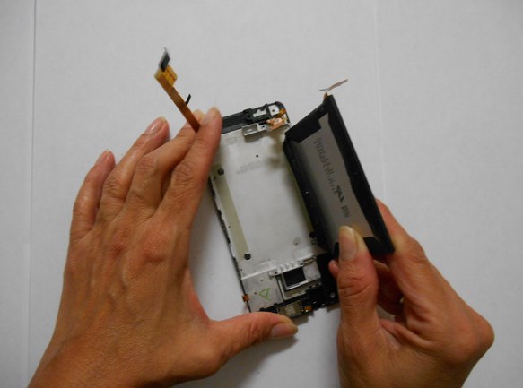 Замена батареи в HTC 601n One mini - 45 | Vseplus
