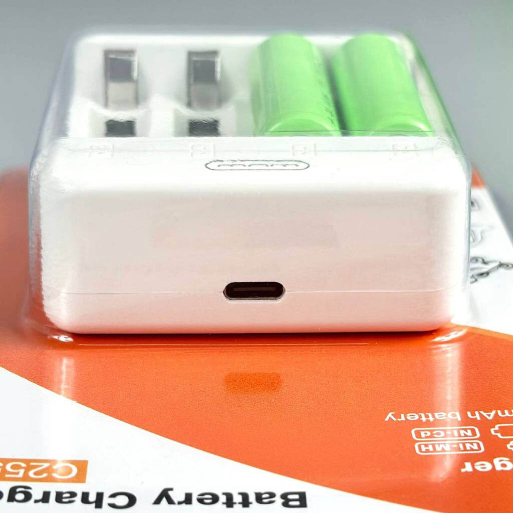 Зарядное устройство WUW C255 - № 2 Зарядное устройство WUW C255 - № 2