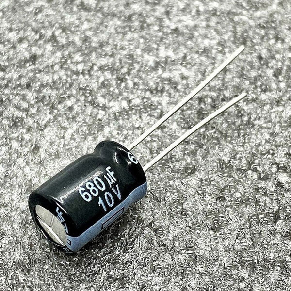 Конденсатор електролітичний EEUFR1A681 - № 1 Конденсатор електролітичний EEUFR1A681 - № 1