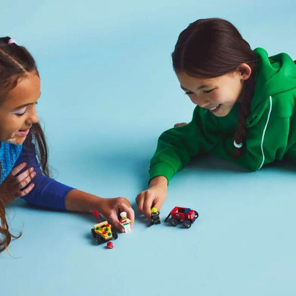 Конструктор LEGO "Піца-авто проти пожежної машини: Набір перегонів" - № 7 Конструктор LEGO "Піца-авто проти пожежної машини: Набір перегонів" - № 7