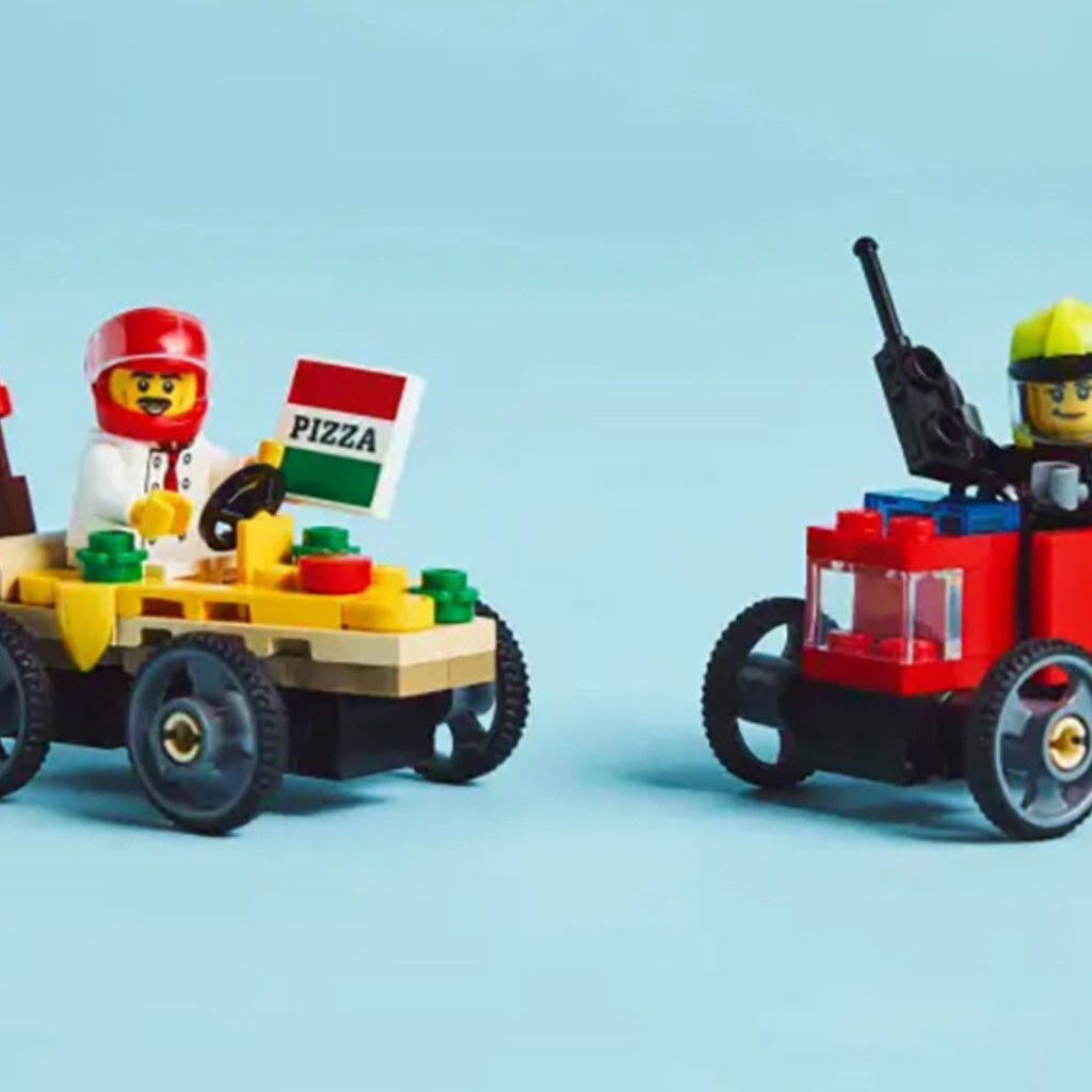 Конструктор LEGO "Піца-авто проти пожежної машини: Набір перегонів" - № 8 Конструктор LEGO "Піца-авто проти пожежної машини: Набір перегонів" - № 8