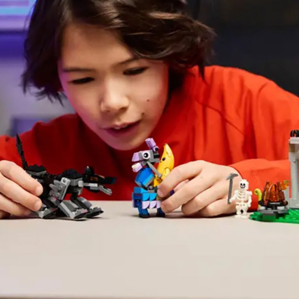 Конструктор LEGO "Табір Peely та Sparkplug" - № 9 Конструктор LEGO "Табір Peely та Sparkplug" - № 9