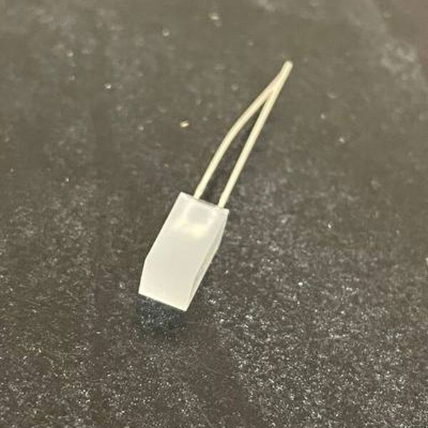 Светодиод прямоугольный FYL-55A3SUYW1A - № 1 Светодиод прямоугольный FYL-55A3SUYW1A - № 1