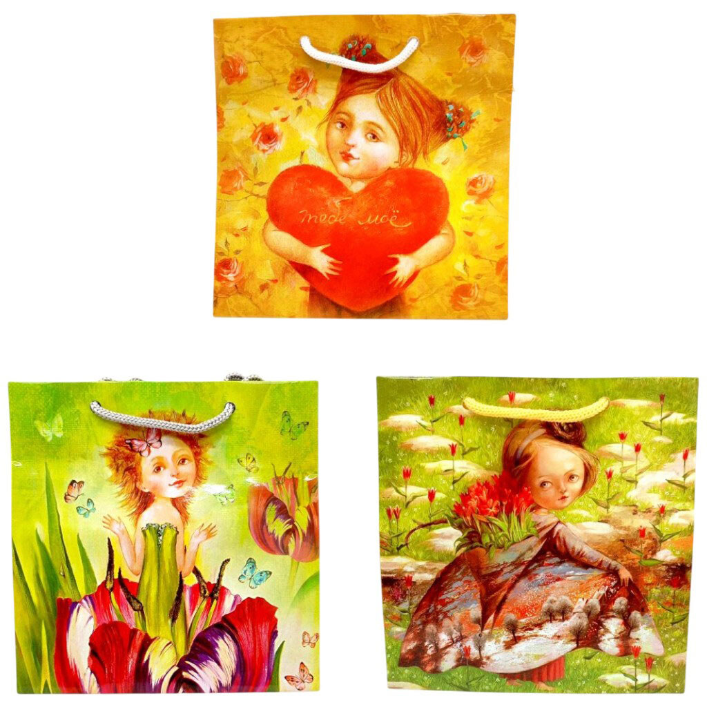 Пакет бумажный 16x16x7см, микс видов, Art Studio Of Happiness - № 3 Пакет бумажный 16x16x7см, микс видов, Art Studio Of Happiness - № 3