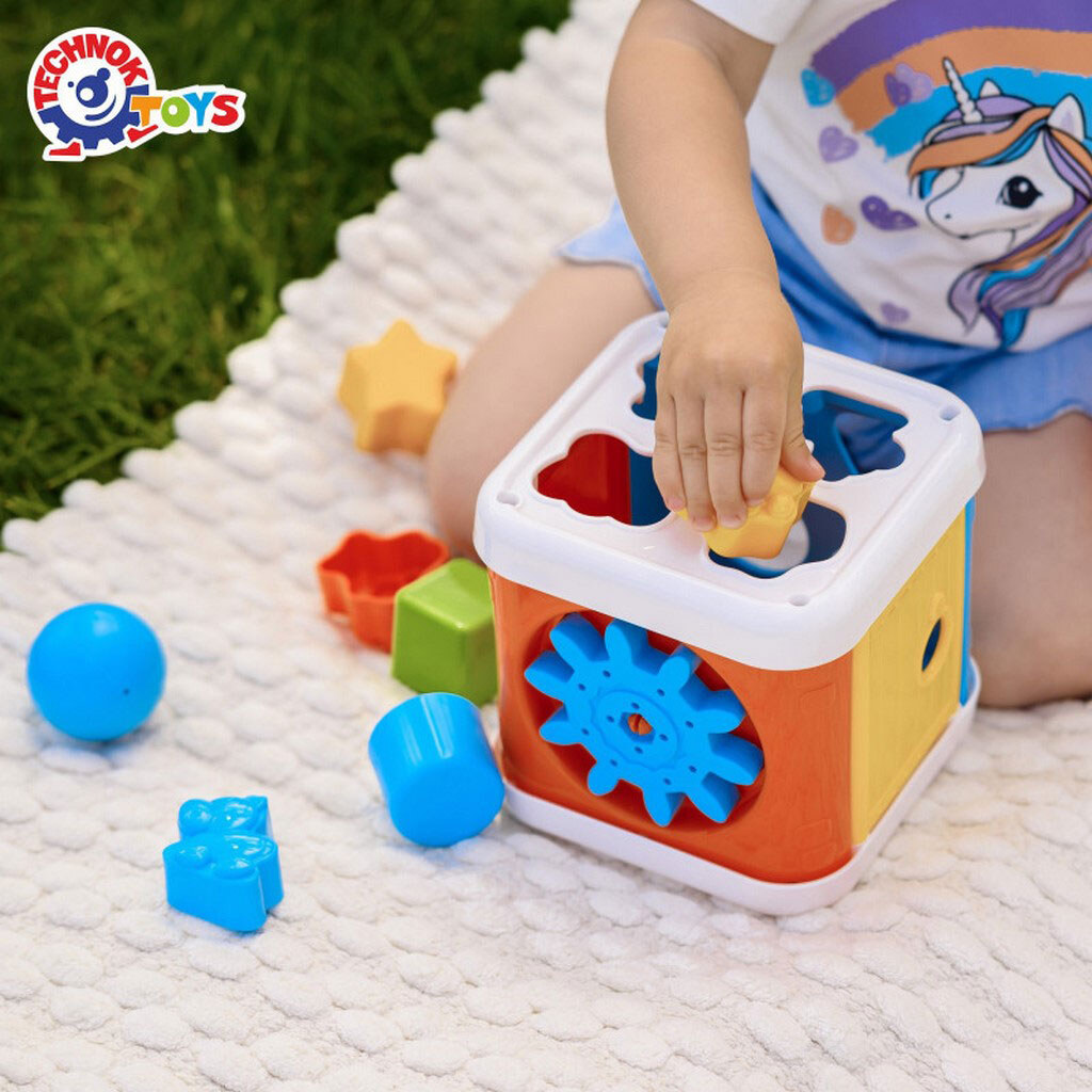 Іграшка-сортер дитяча ТехноК Куб Розумний малюк - № 5 Іграшка-сортер дитяча ТехноК Куб Розумний малюк - № 5