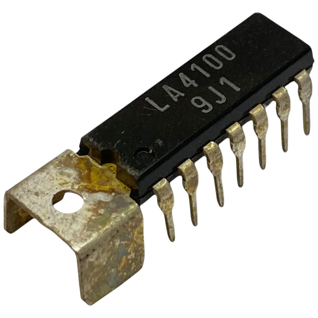 Мікросхема LA4100 - № 1 Мікросхема LA4100 - № 1