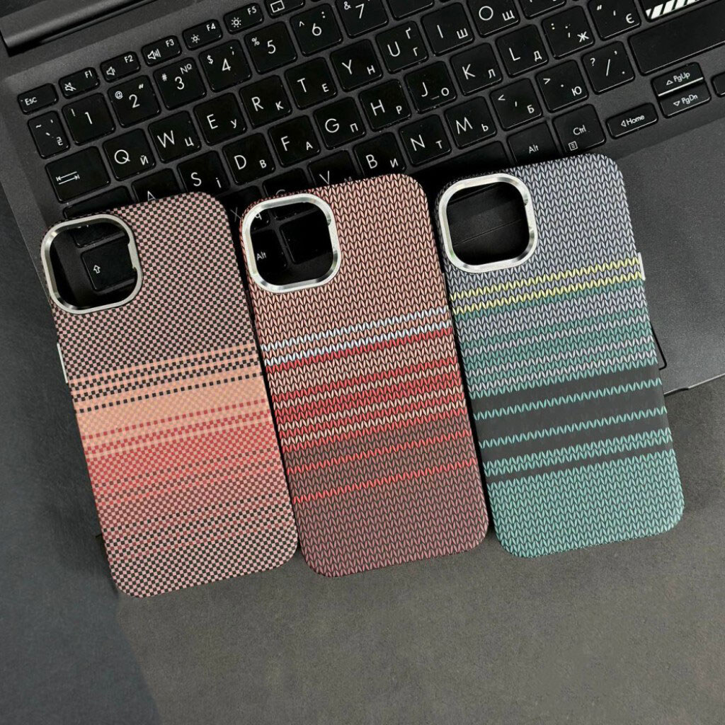 Чехол (накладка) Apple iPhone 14 Pro, Elite Carbon Matte Box, MagSafe, Gold Stripes, Рисунок - № 8 Чехол (накладка) Apple iPhone 14 Pro, Elite Carbon Matte Box, MagSafe, Gold Stripes, Рисунок - № 8