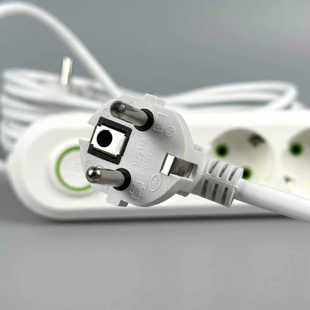 Сетевой удлинитель UA Power F04U, 6.0 м., Белый - № 4 Сетевой удлинитель UA Power F04U, 6.0 м., Белый - № 4