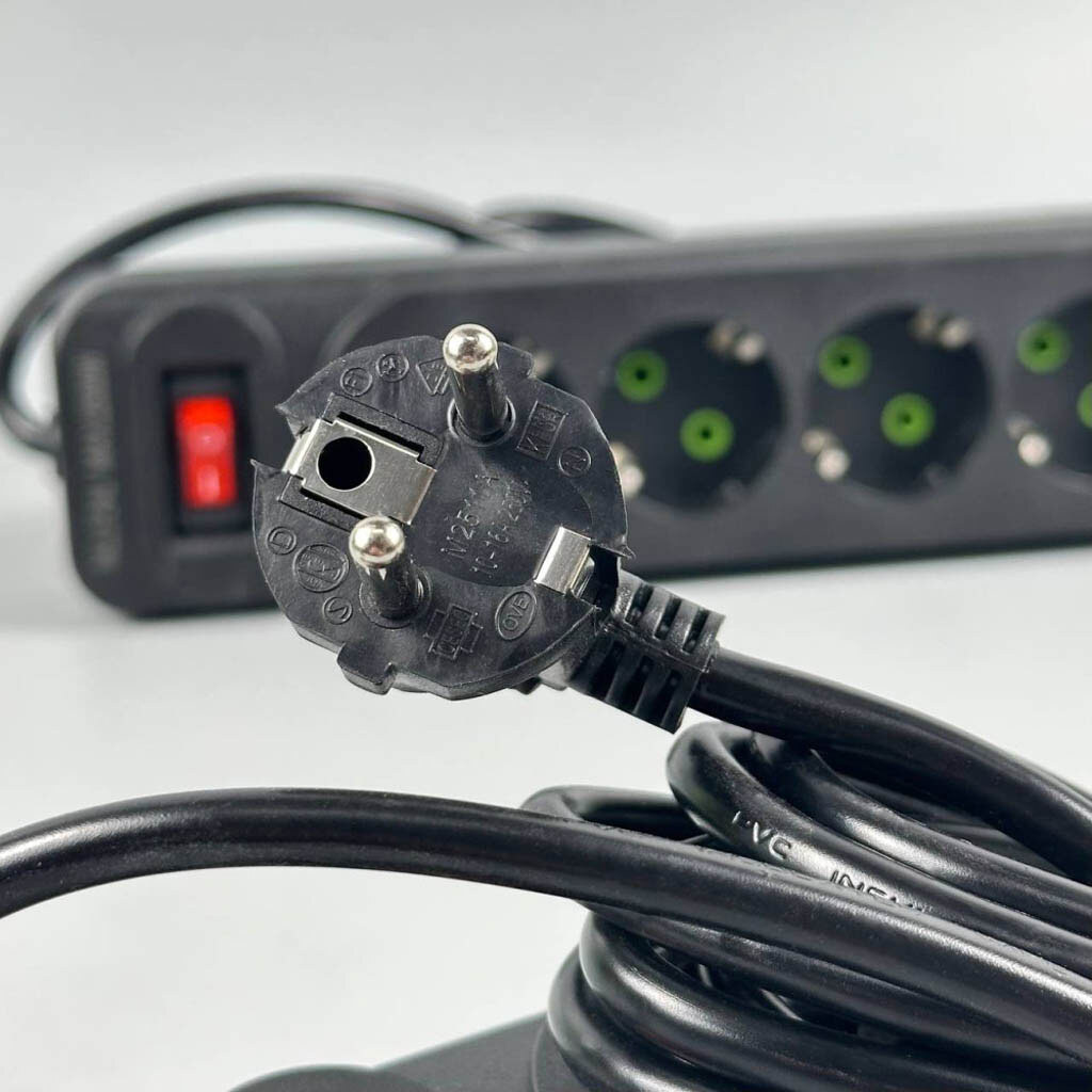 Сетевой удлинитель UA Power F24U, 2.0 м., Черный - № 4 Сетевой удлинитель UA Power F24U, 2.0 м., Черный - № 4