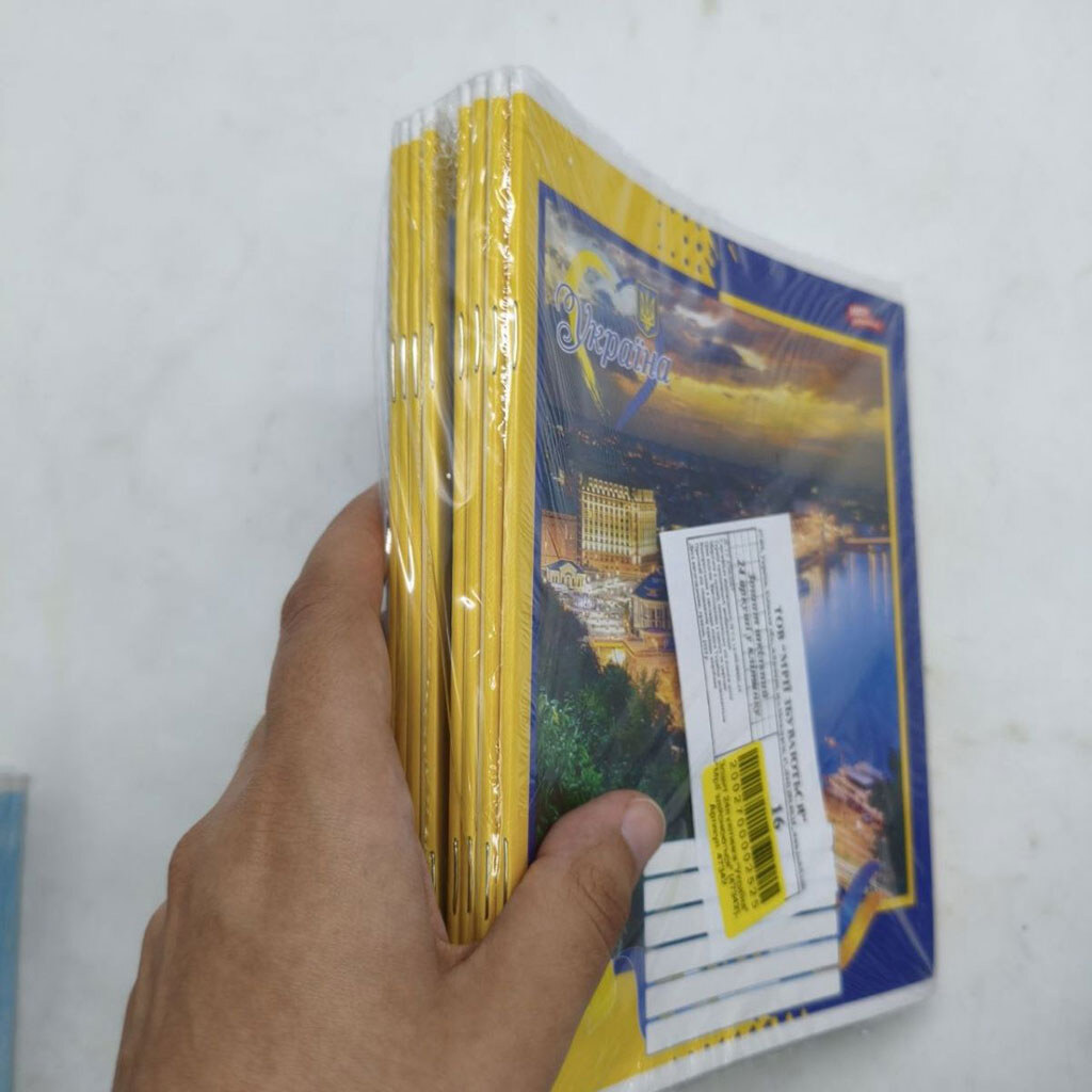 Зошит "Україна", 24л., клітинка, 16 шт., мікс, Мрії Збуваються - № 3 Зошит "Україна", 24л., клітинка, 16 шт., мікс, Мрії Збуваються - № 3