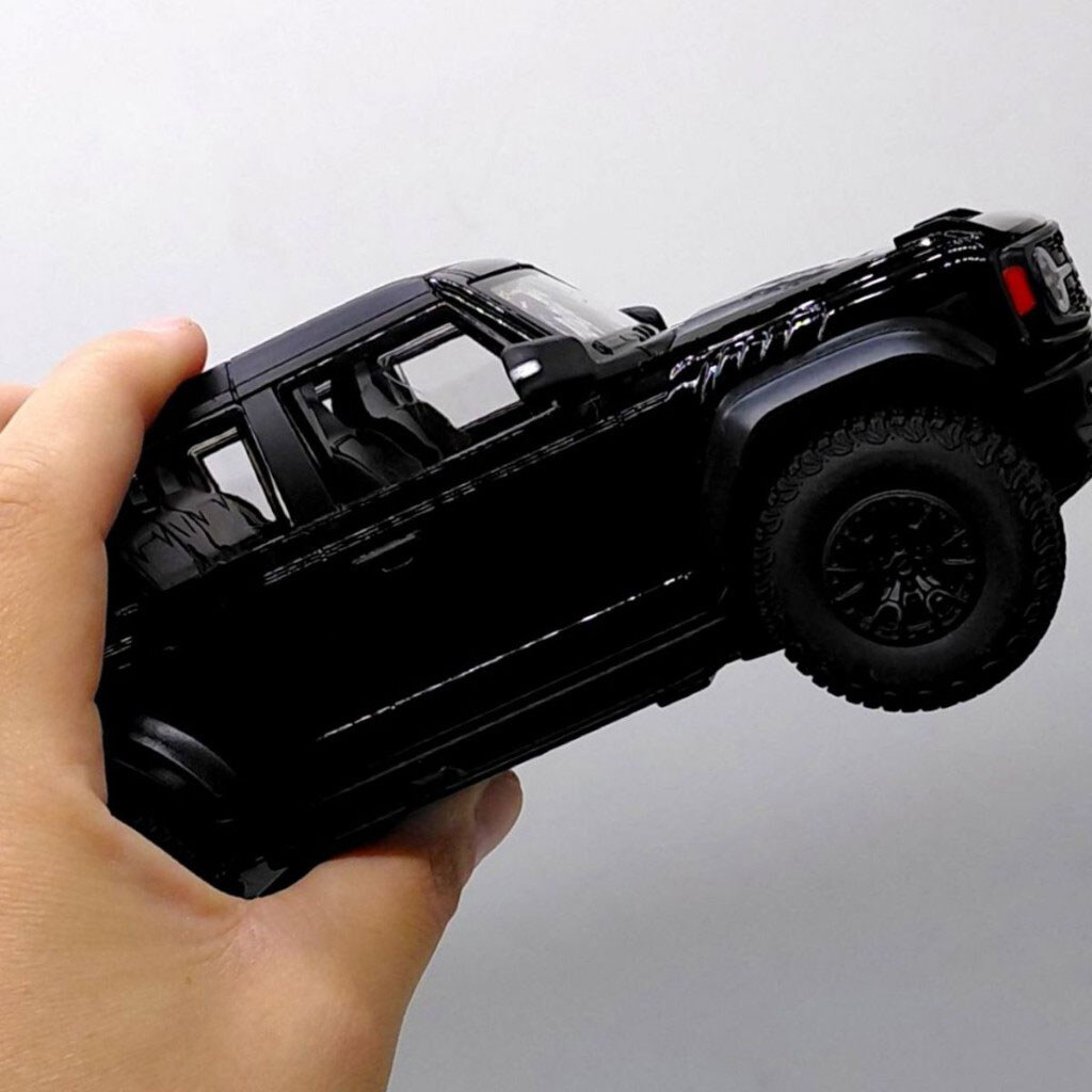 Радиоуправляемая машина "FORD BRONCO RAPTOR", Mic - № 4 Радиоуправляемая машина "FORD BRONCO RAPTOR", Mic - № 4