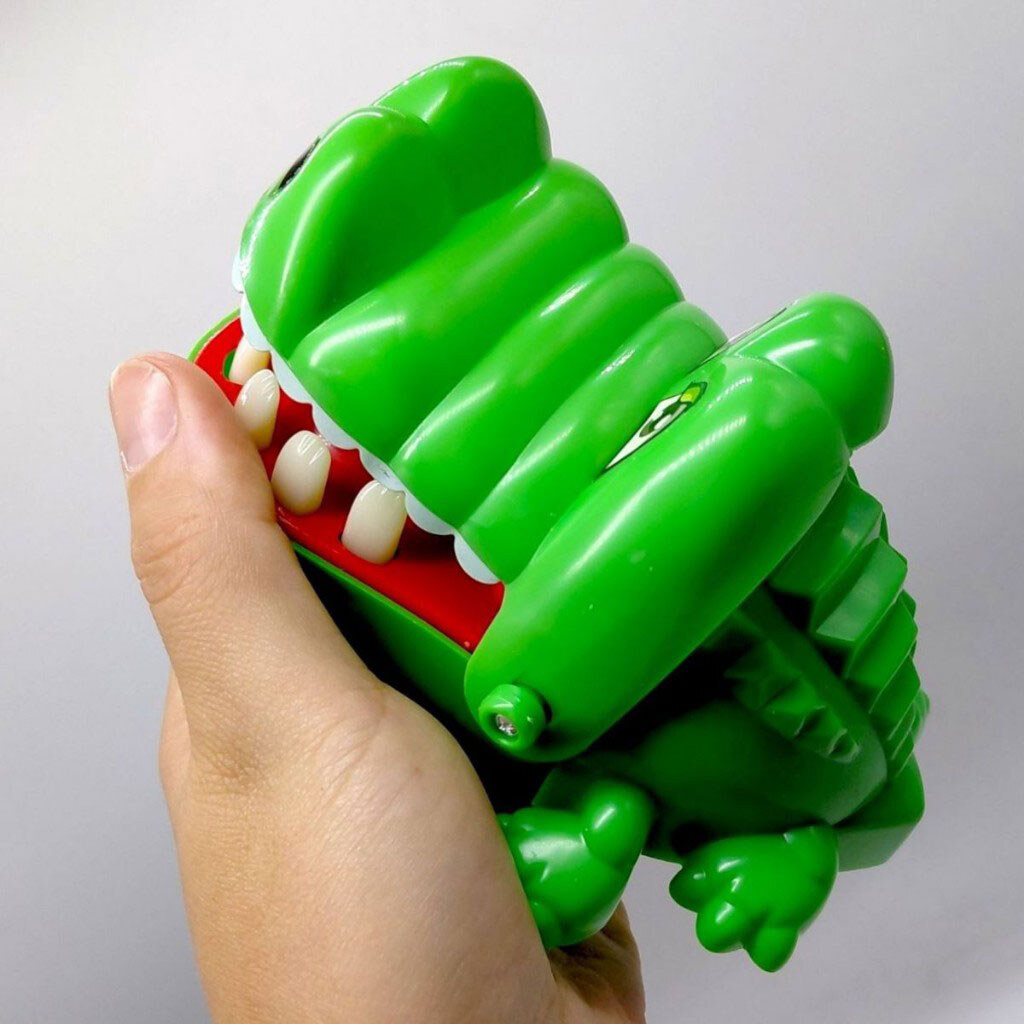 Игра кусючка "Крокодил", в коробке р.13x12x7,5 см., Yg Toys - № 4 Игра кусючка "Крокодил", в коробке р.13x12x7,5 см., Yg Toys - № 4