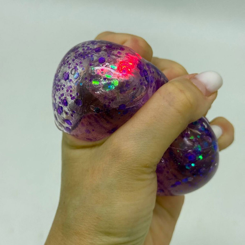Сквіш-антистрес "Куб льоду LED з блискітками", 5cm, Mic - № 3 Сквіш-антистрес "Куб льоду LED з блискітками", 5cm, Mic - № 3