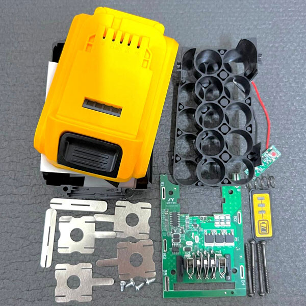 Батарейний відсік DCB200BOX - № 2 Батарейний відсік DCB200BOX - № 2