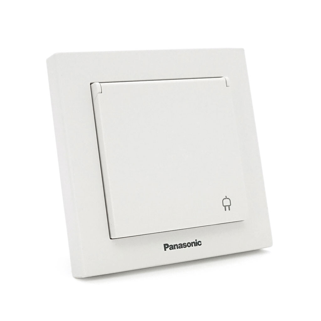 Розетка Panasonic Karre Plus 55 с заземлением, с защитными шторками, с крышкой, белая - № 3 Розетка Panasonic Karre Plus 55 с заземлением, с защитными шторками, с крышкой, белая - № 3