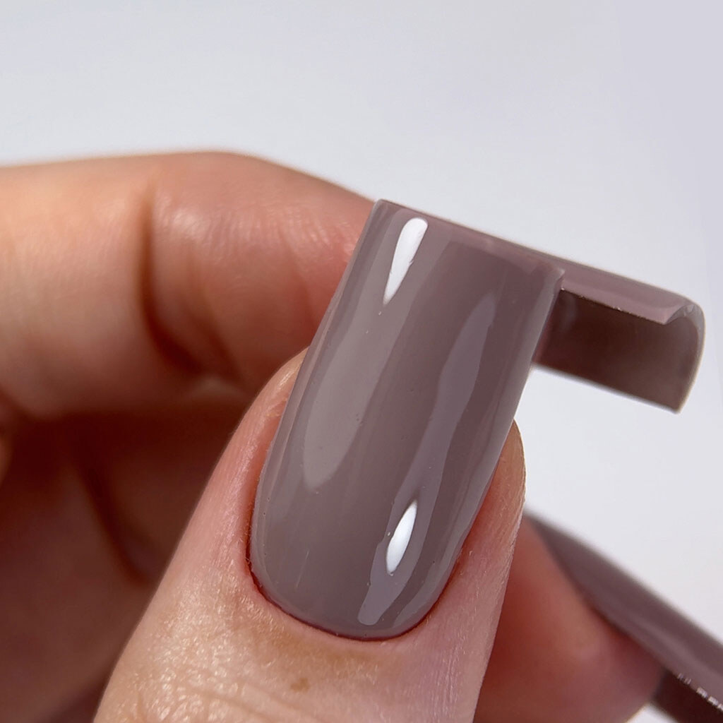 Гель-лак для ногтей Divia Harmony "Warm Taupe", 7 мл - № 3 Гель-лак для ногтей Divia Harmony "Warm Taupe", 7 мл - № 3