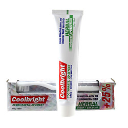 Набор паста зубная и щетка Coolbright Herbal 175 г