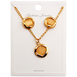 Набор женской бижутерии: серьги, цепочка.