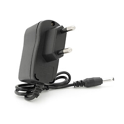 Зарядний пристрій 18650, 4.2V / 500mAh, живлення 110-240V, 3,5 * 1,35 мм, довжина 0,6 м