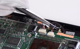 Розбирання Acer Iconia Tab W500 та заміна сенсорного скла - 12 | Vseplus