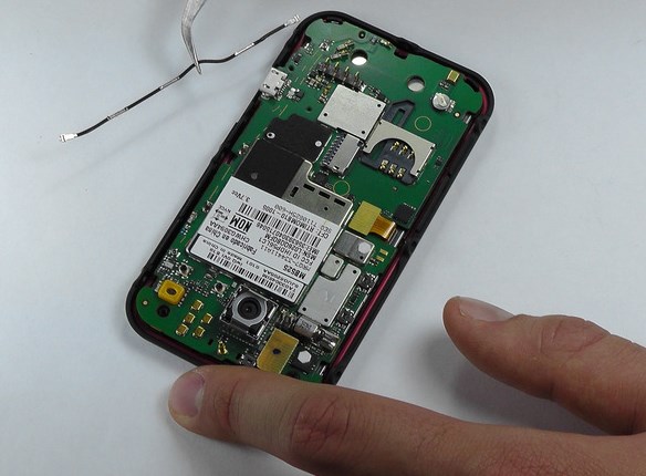 Замена антенны в Motorola MB525 Defy - 16 | Vseplus