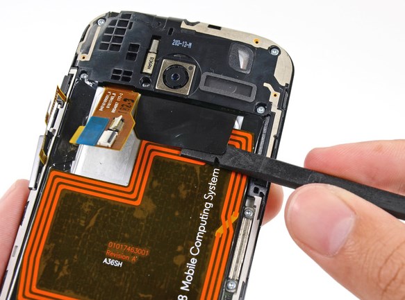 Замена дисплея в Motorola XT1052 Moto X - 65 | Vseplus