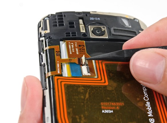 Замена батареи в Motorola XT1052 Moto X - 60 | Vseplus