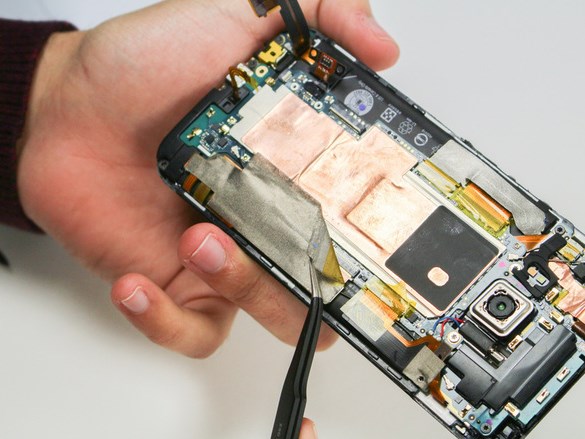 Заміна роз'єму для навушників/плати Micro USB у HTC One M9 - 21 | Vseplus