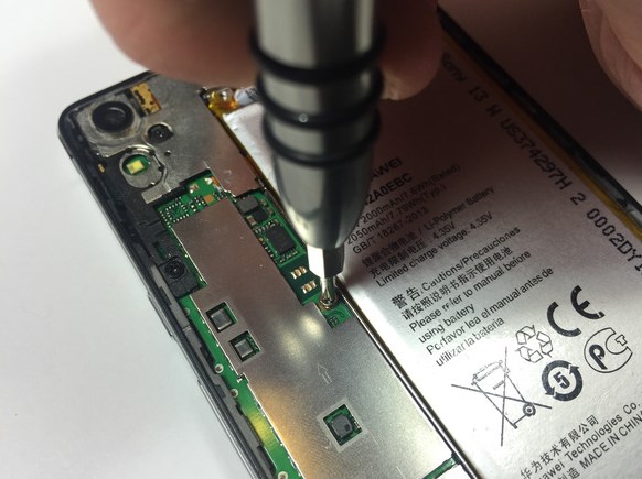 Замена батареи в Huawei Ascend P6 - 26 | Vseplus