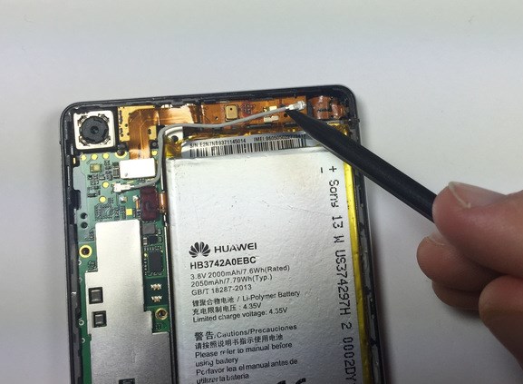 Заміна батареї у Huawei Ascend P6 - 39 | Vseplus