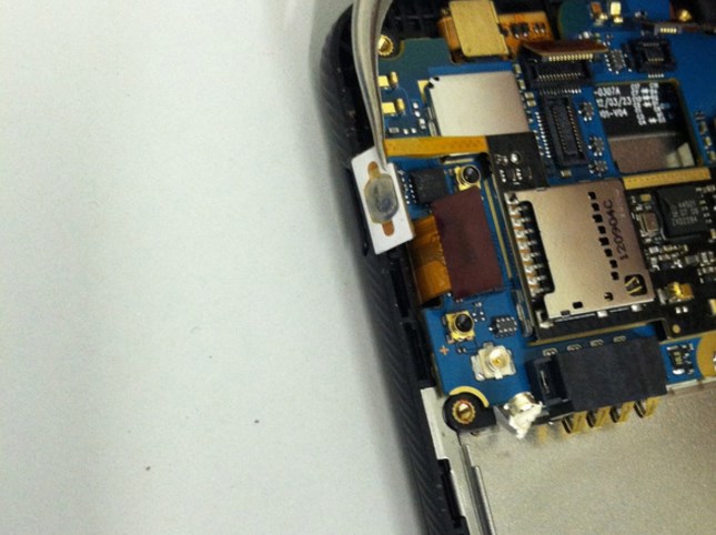Гніздо для підключення навушників у LG P870 Motion 4G - 21 | Vseplus