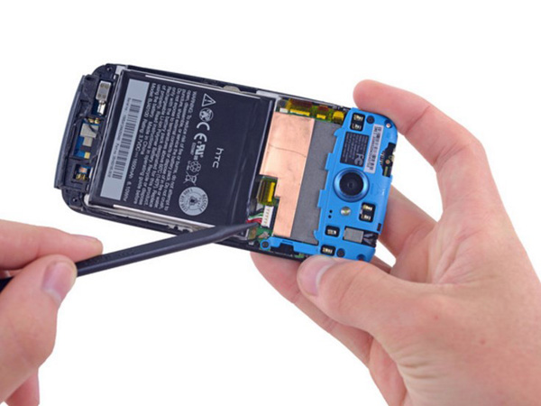 Замена батареи в HTC Z520e One S - 26 | Vseplus