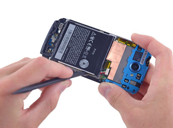 Замена батареи в HTC Z520e One S - 28 | Vseplus