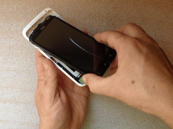 Замена батареи в HTC One X - 9 | Vseplus