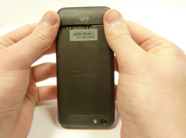 Замена батареи в HTC T320e One V - 2 | Vseplus