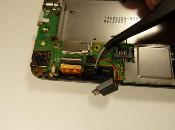 Замена внутренного наушника в HTC T320e One V - 27 | Vseplus