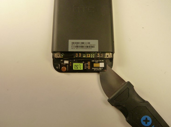 Замена внутренного наушника в HTC T320e One V - 12 | Vseplus