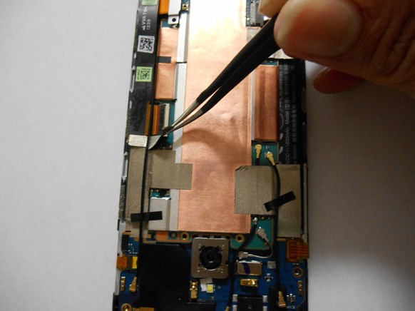 Замена батареи в HTC 601n One mini - 28 | Vseplus