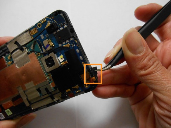 Замена батареи в HTC 601n One mini - 32 | Vseplus