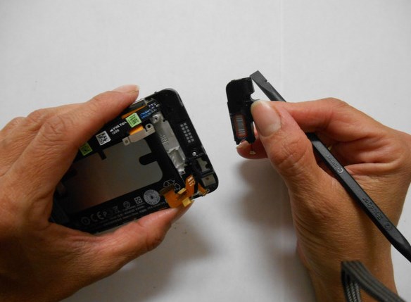 Замена батареи в HTC 601n One mini - 42 | Vseplus