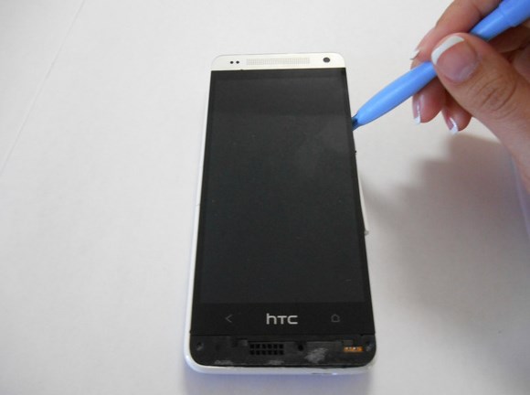 Замена задней части корпуса в HTC 601n One mini - 7 | Vseplus