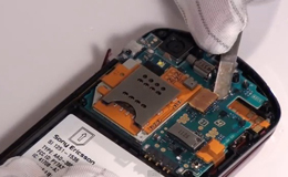 Розбирання Sony Ericsson Xperia Pro MK16i та заміна сенсорного скла - 7 | Vseplus