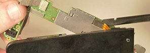 Замена внутренного наушника в HTC T320e One V